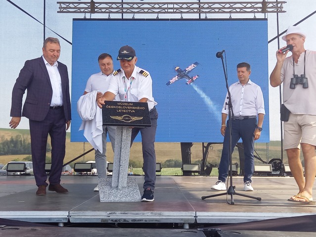 Oficiální zahájení Air Race 2024 - ředitelem a organizázorem celé akce byl cpt Miroslav Toma